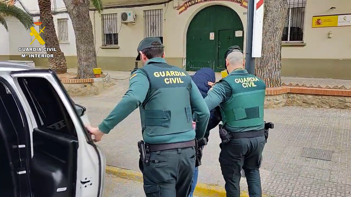 Detenidos por hurtos y estafas a personas mayores en Alcàsser
